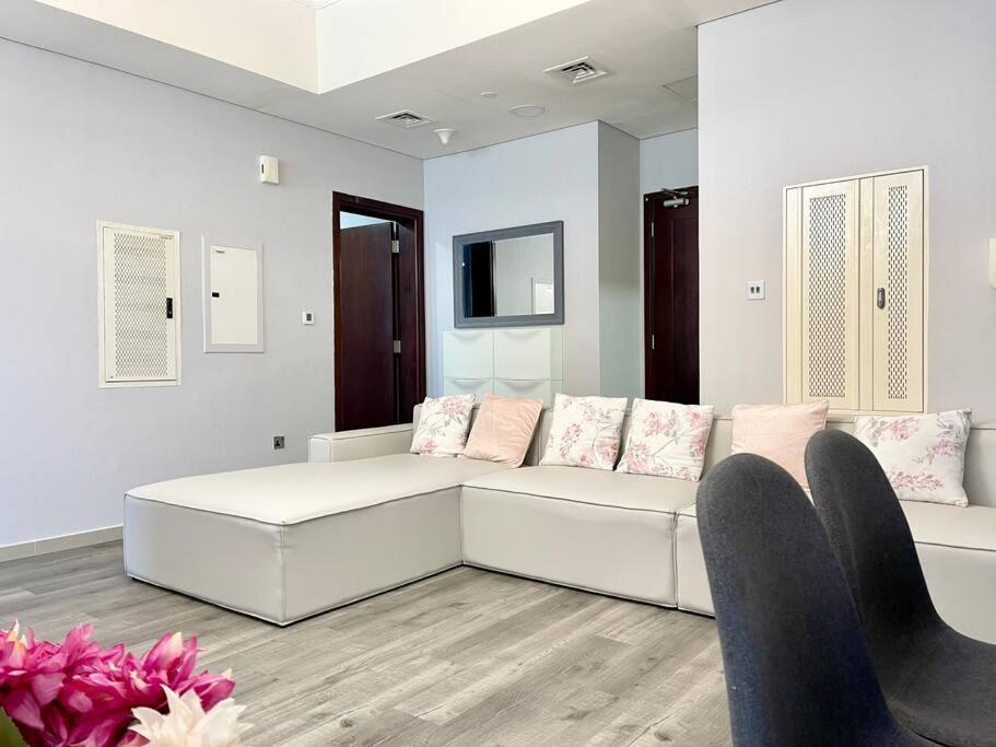 Cozy Upgraded Residential Flat With Sea, Mangrove, Pool View - 1203 Not Hotel 阿布扎比 外观 照片
